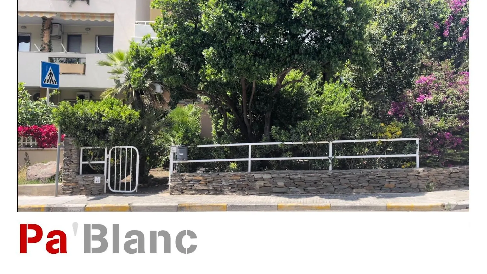 اتصالات Pa Blanc Apartments 